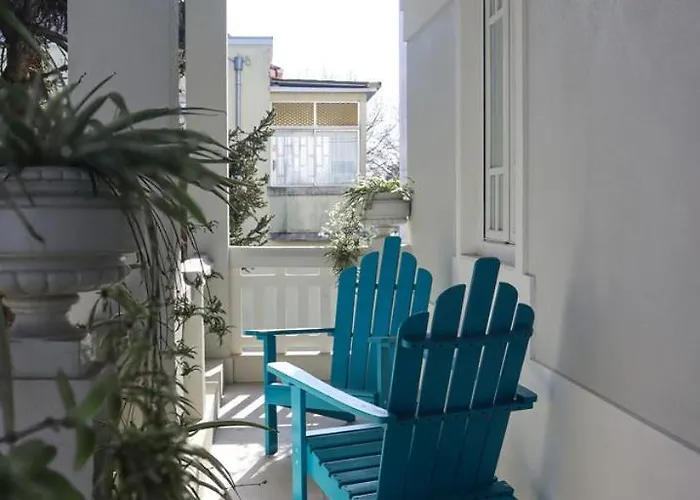 Uporto House Palace *