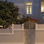 Uporto House Palace *