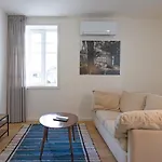 Uporto House Palace