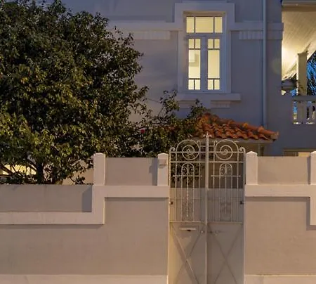 Uporto House Palace *