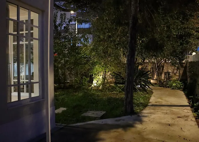 Uporto House Palace *